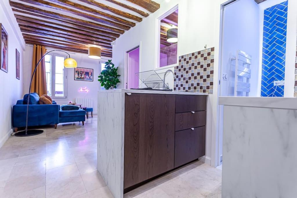 At Place Bastille Near Metro And Maris Modern Comfort In The Heart Of Parisian History Appartement Parijs